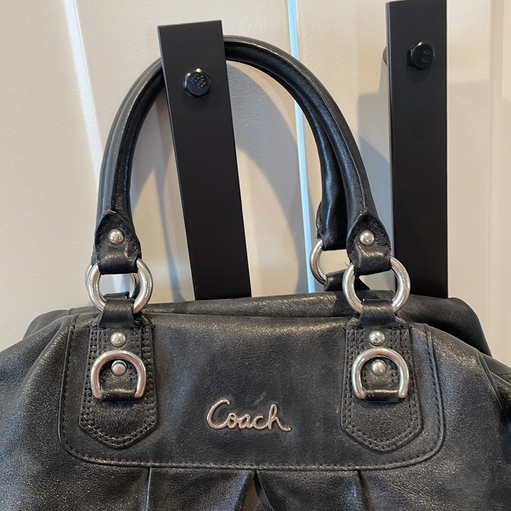 Coach purse - shoulder strap or satchel . - Picture 2 of 7